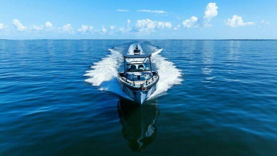 2022 Axopar Brabus Shadow 500 TT - Bow