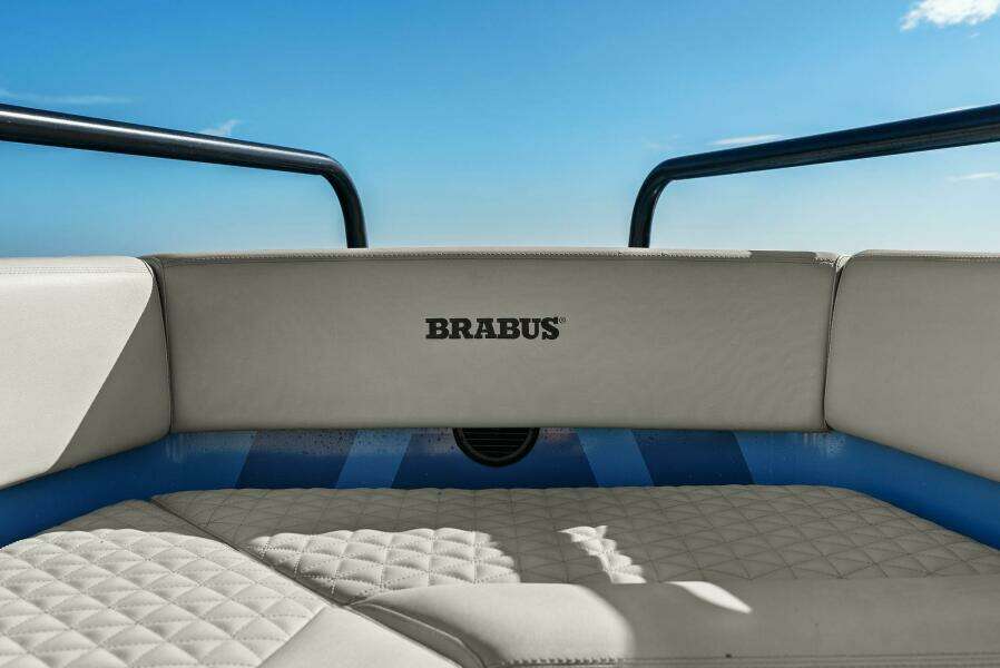 2022 Axopar Brabus Shadow 500 TT - Bow Seating 