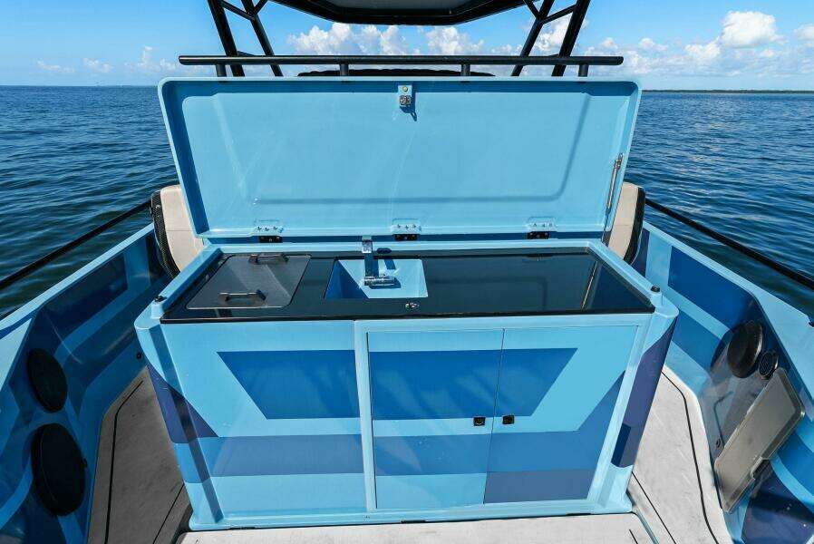  2022 Axopar Brabus Shadow 500 TT - Wet Bar