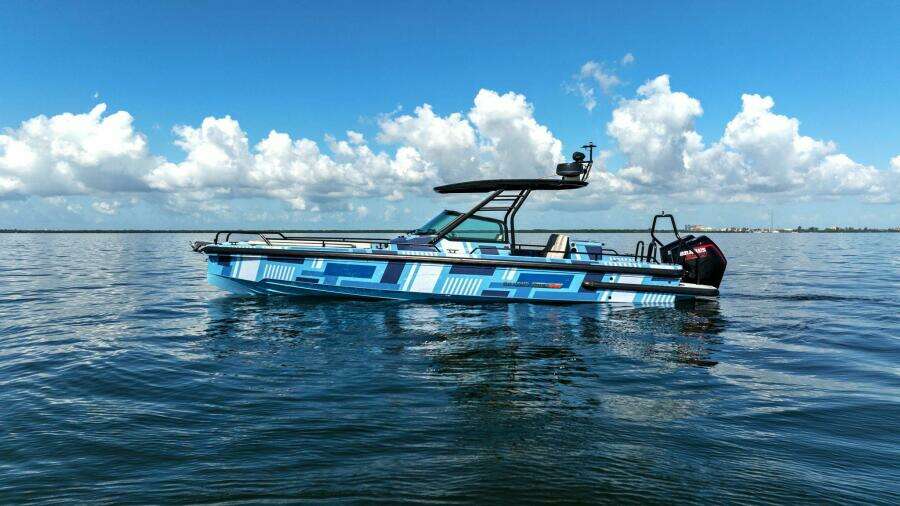 2022 Axopar Brabus Shadow 500 TT - Port