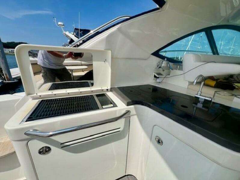 2013 Sea Ray 410 Sundancer