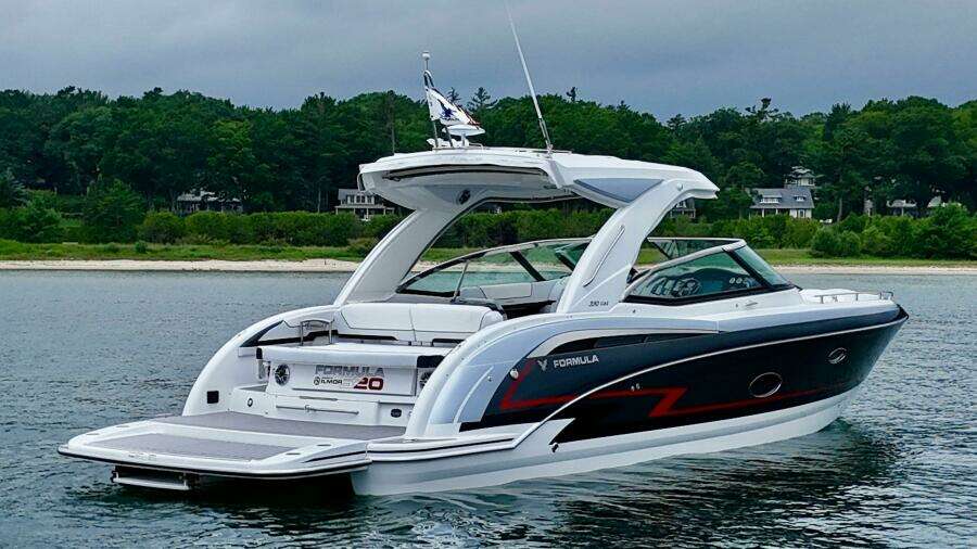 2024 Formula 350 Crossover Bowrider