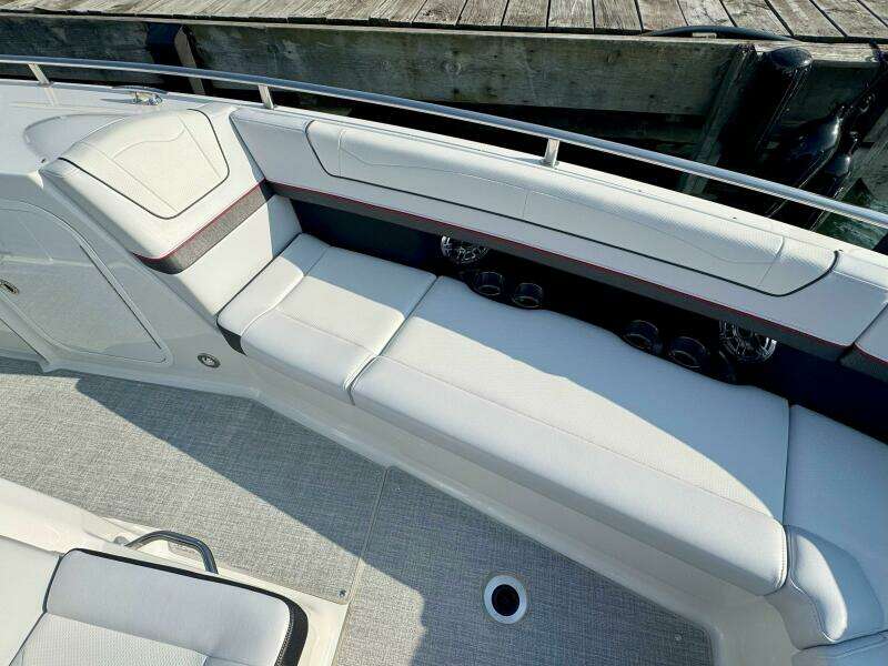 2024 Formula 350 Crossover Bowrider