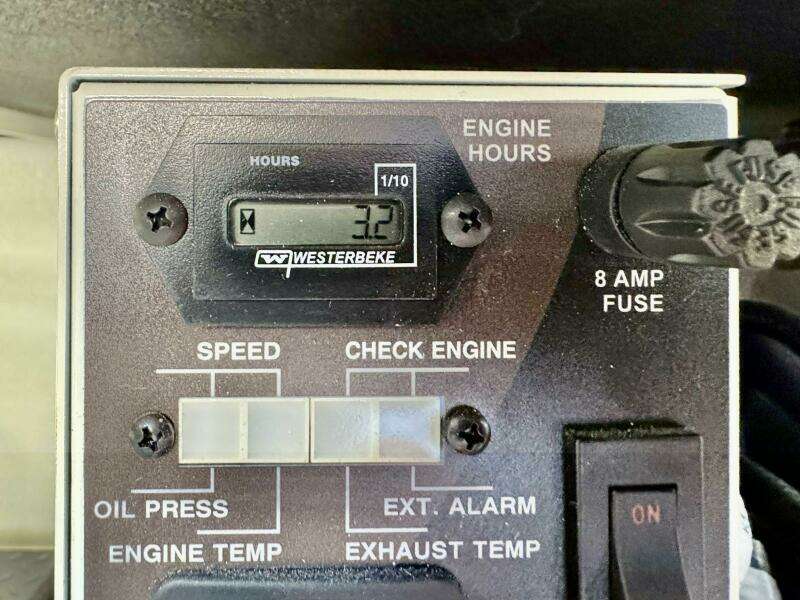 2024 Formula 350 Crossover Bowrider