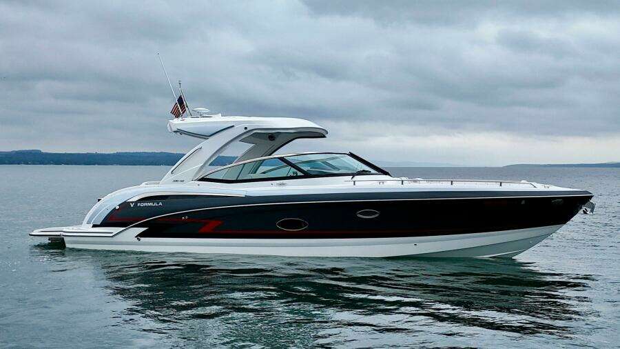 2024 Formula 350 Crossover Bowrider