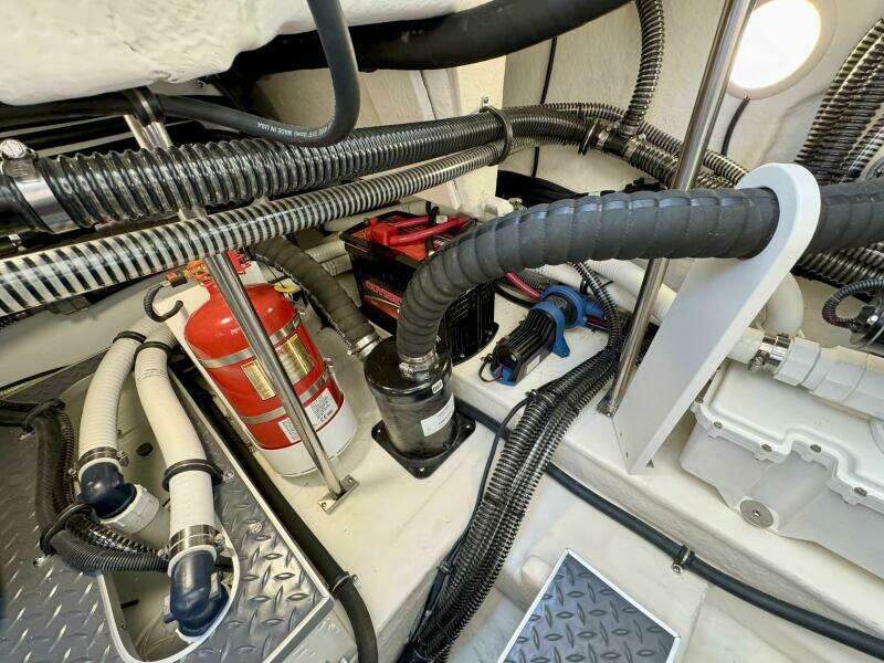 2024 Formula 350 Crossover Bowrider