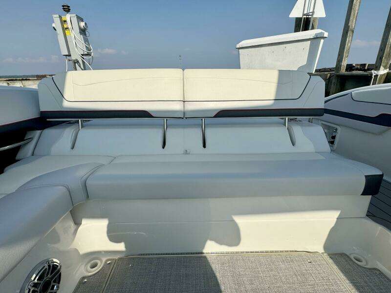 2024 Formula 350 Crossover Bowrider