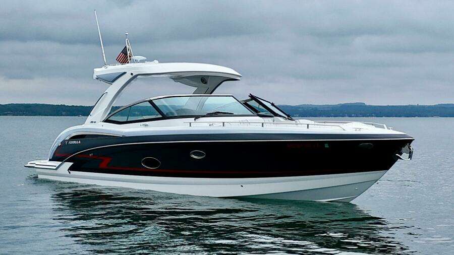 2024 Formula 350 Crossover Bowrider