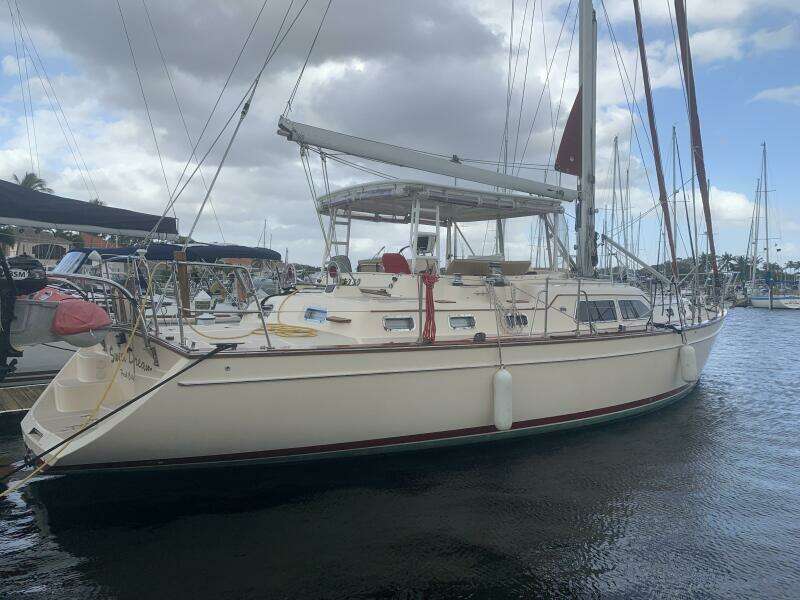 2005 Island Packet 485