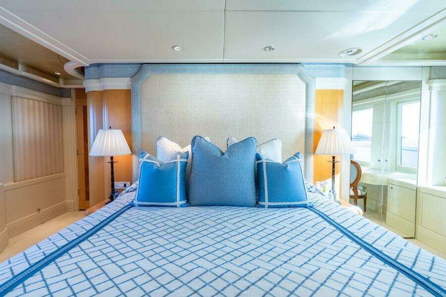 2001 Delta Marine Tri-Deck