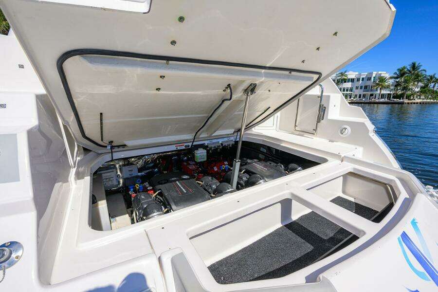 2020 Regal 35 Sport Coupe