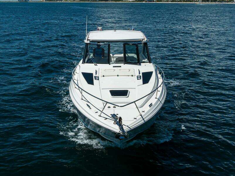 2020 Regal 35 Sport Coupe