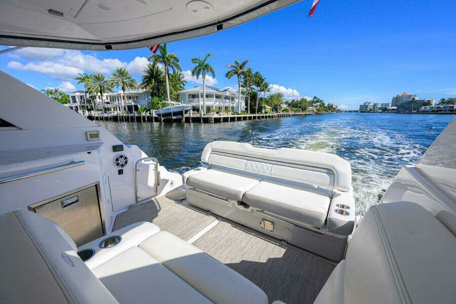 2020 Regal 35 Sport Coupe