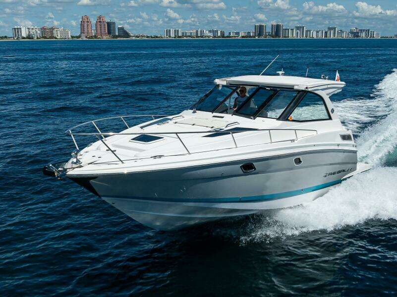 2020 Regal 35 Sport Coupe