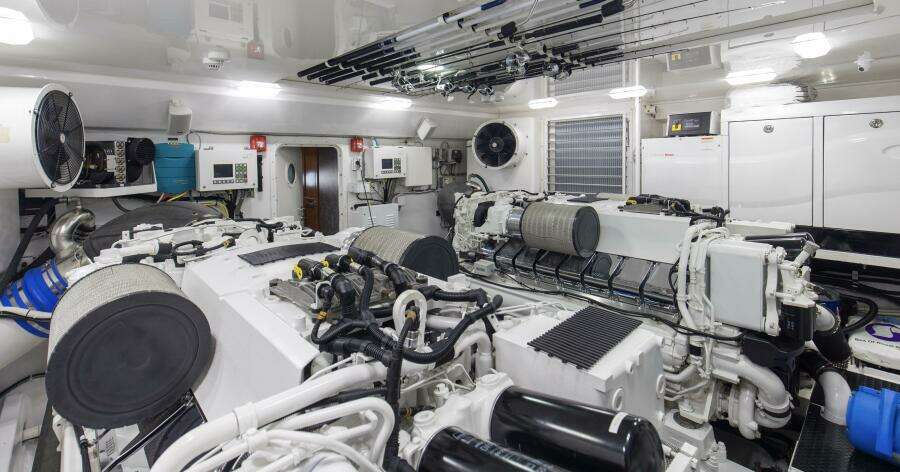 2016 92 Viking Enclosed Bridge Touche Engine Room (8)