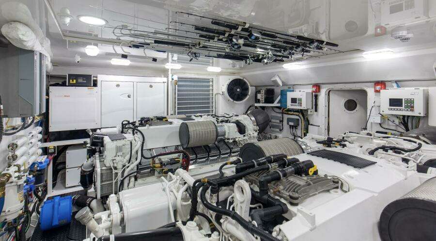 2016 92 Viking Enclosed Bridge Touche Engine Room (9)