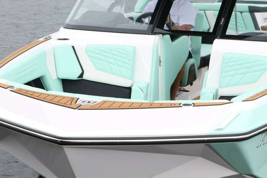 2024 Nautique Super Air G23