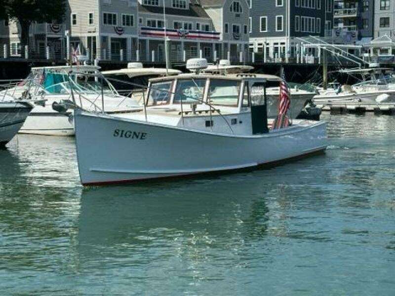 1987 Holland 32