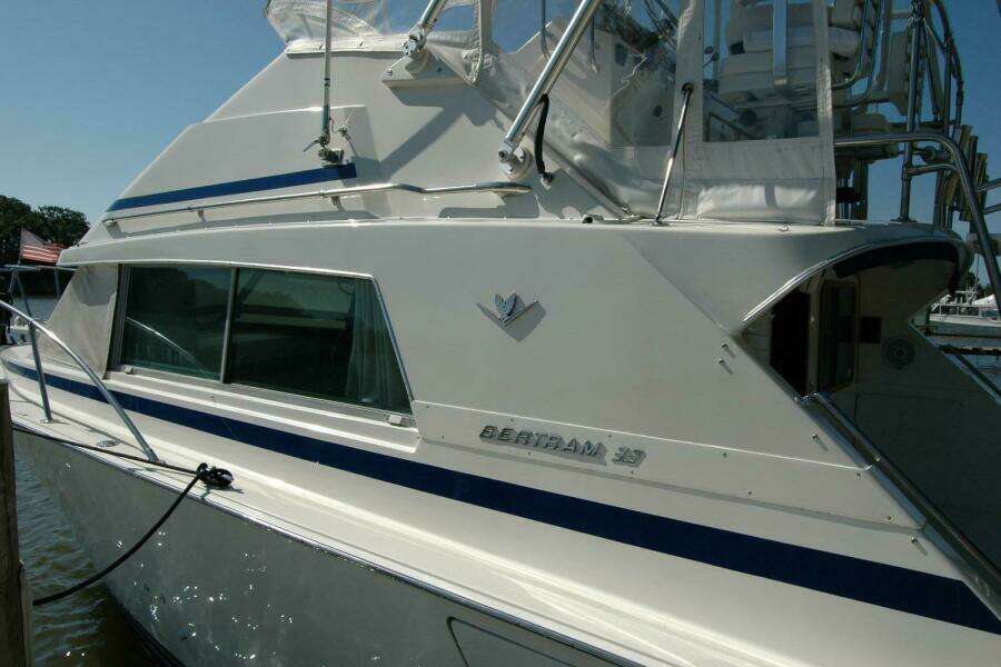 1987 Bertram 33 Sport Fisherman