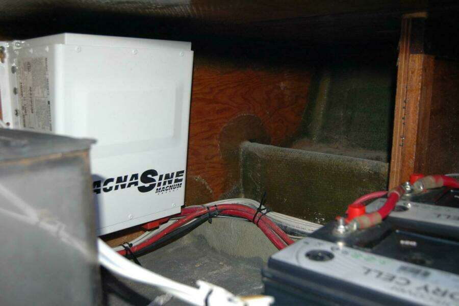 1987 Bertram 33 Sport Fisherman