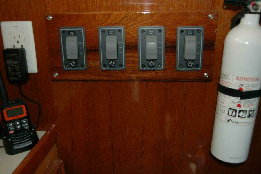 1987 Bertram 33 Sport Fisherman