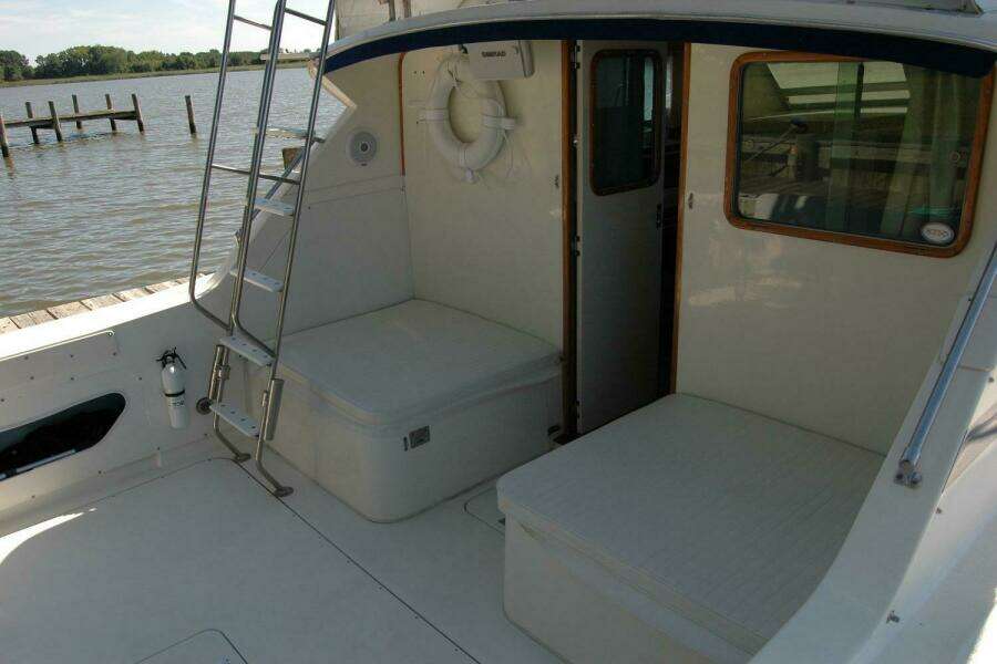 1987 Bertram 33 Sport Fisherman