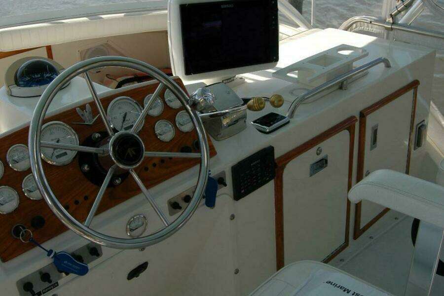1987 Bertram 33 Sport Fisherman