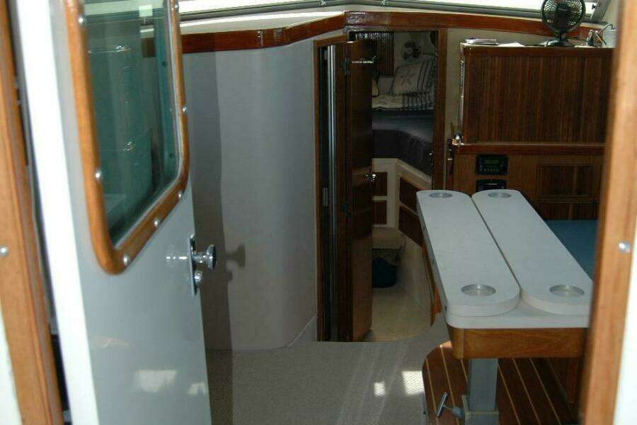 1987 Bertram 33 Sport Fisherman