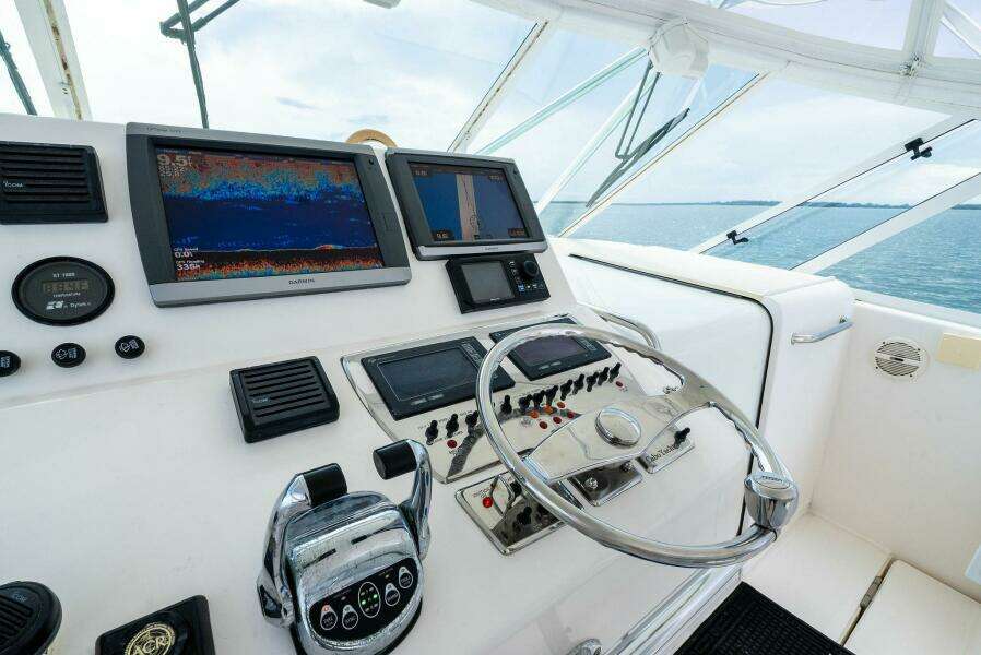 2004 Cabo 40 Hardtop Express