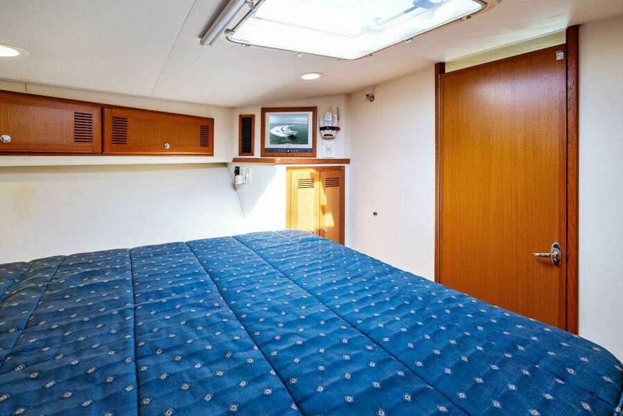 2004 Cabo 40 Hardtop Express