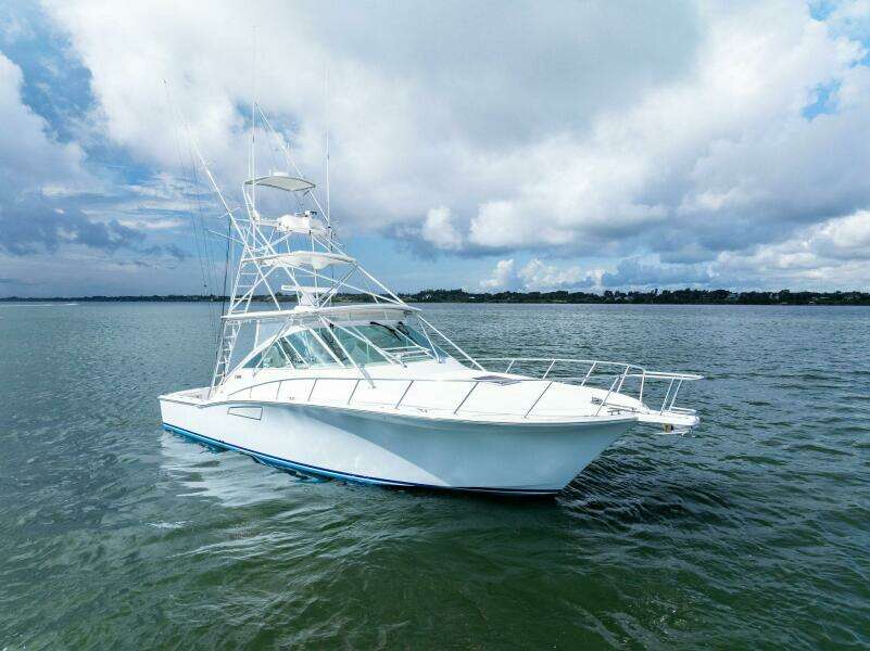 2004 Cabo 40 Hardtop Express