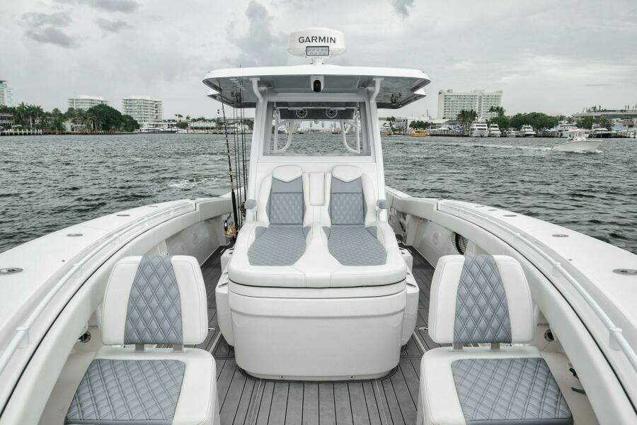 2024 Invincible 43 Open