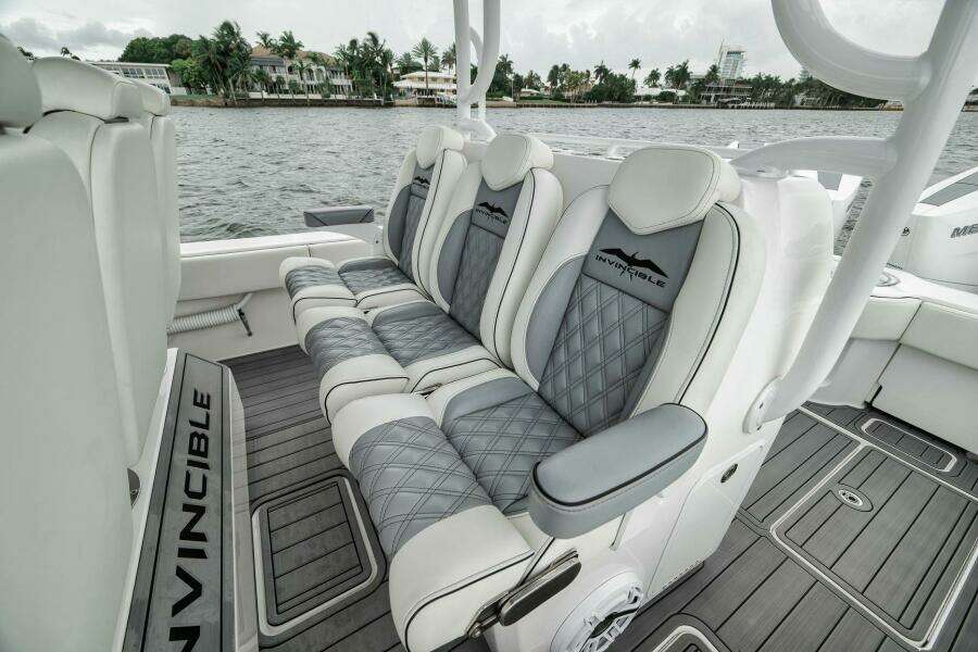 2024 Invincible 43 Open