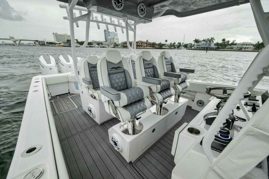 2024 Invincible 43 Open