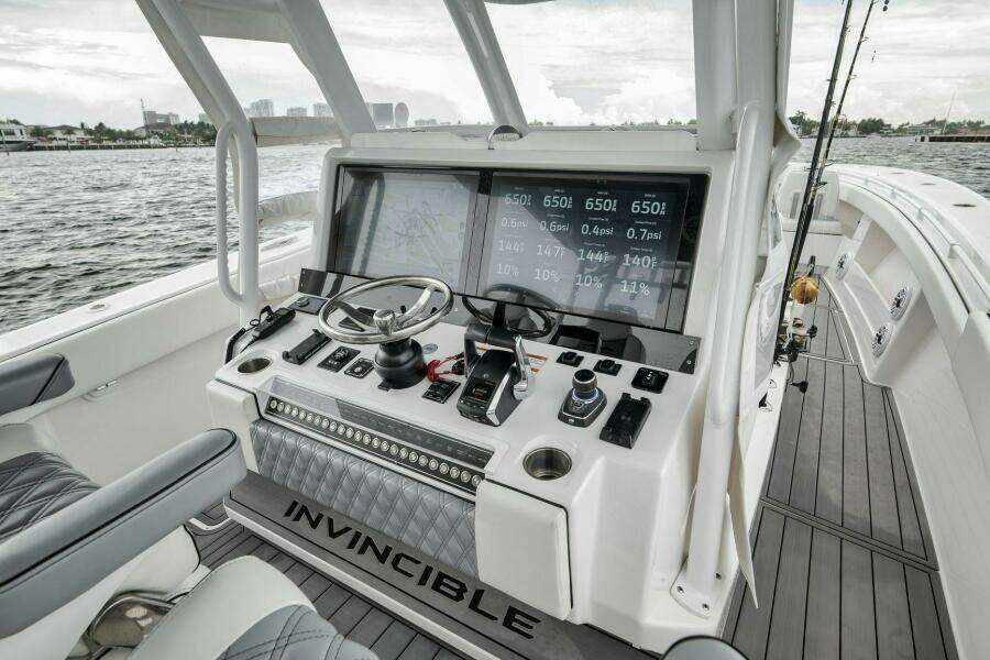 2024 Invincible 43 Open