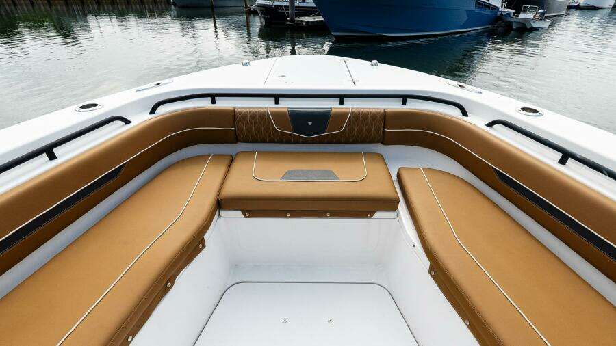 2021 Wellcraft 402 Fisherman