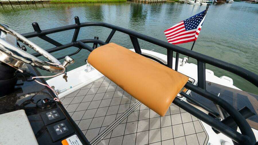 2021 Wellcraft 402 Fisherman