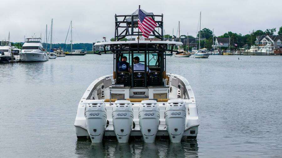 2021 Wellcraft 402 Fisherman