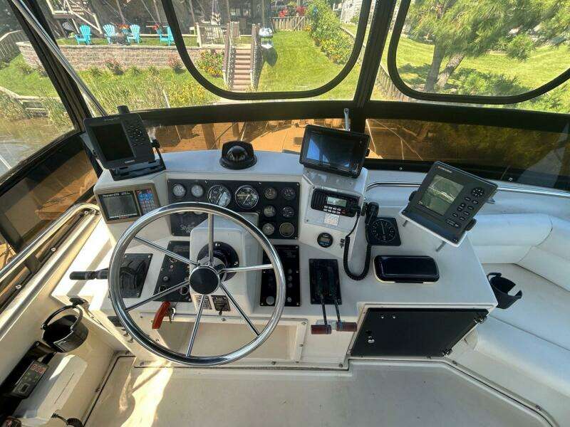 1990 Silverton 34 Convertible