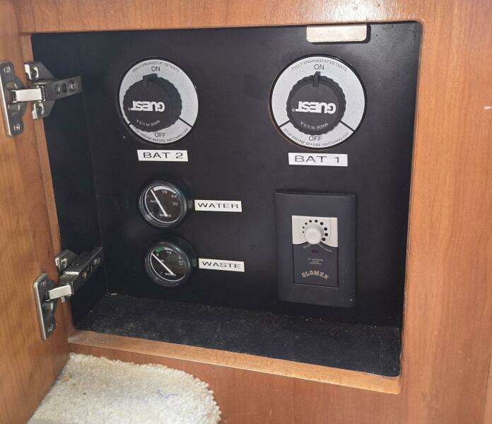 2003 Silverton 392 Aft Cabin Motor Yacht