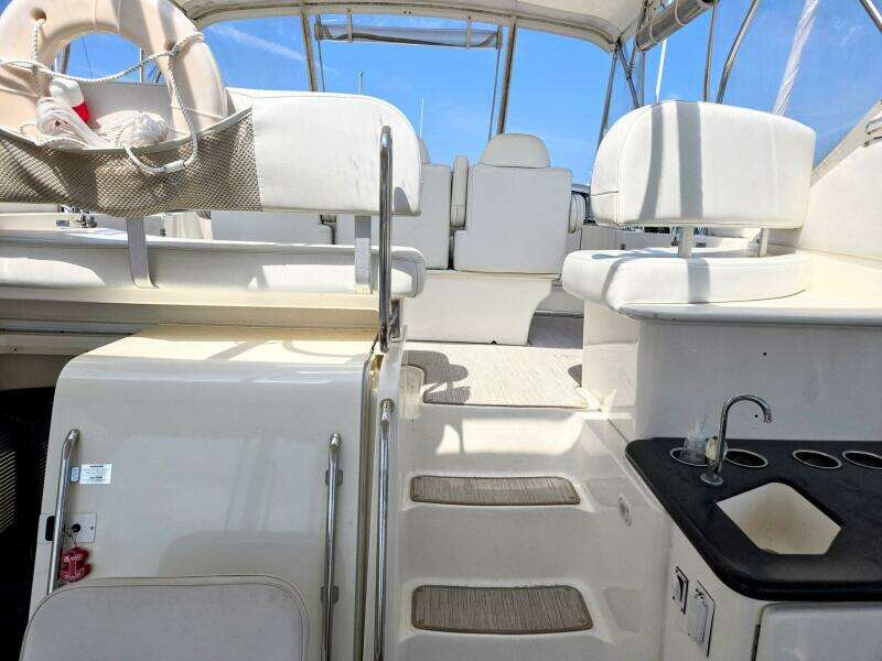 2003 Silverton 392 Aft Cabin Motor Yacht