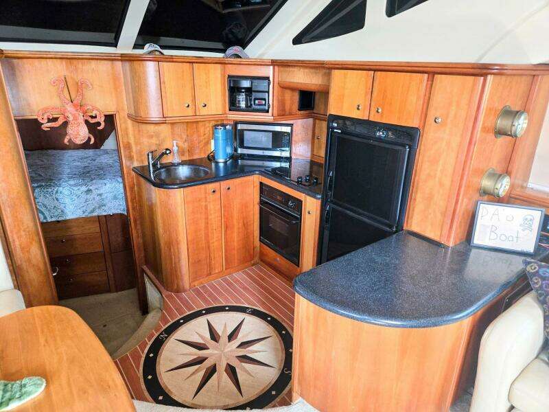 2003 Silverton 392 Aft Cabin Motor Yacht