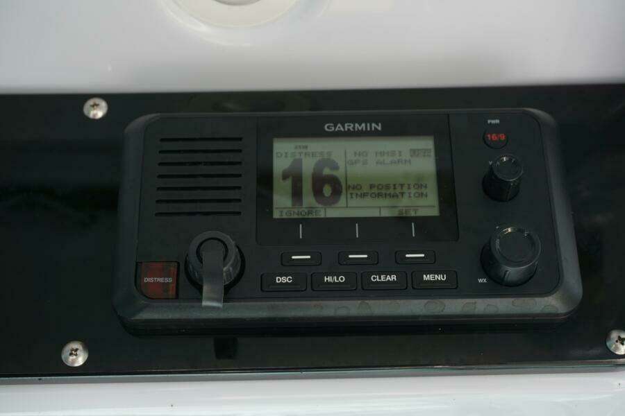 2022 25 Everglades 253cc Electronics (6)