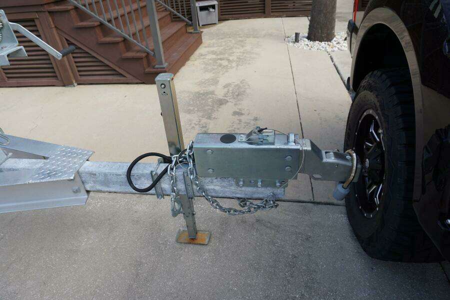 2022 25 Everglades 253cc Trailer (1)