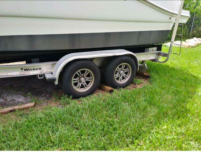 2009 Rinker 280 Express Cruiser