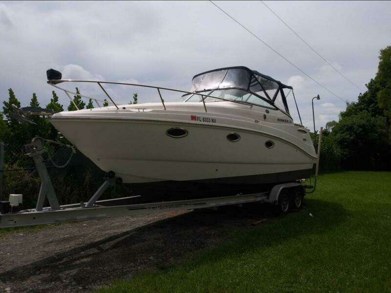 2009 Rinker 280 Express Cruiser