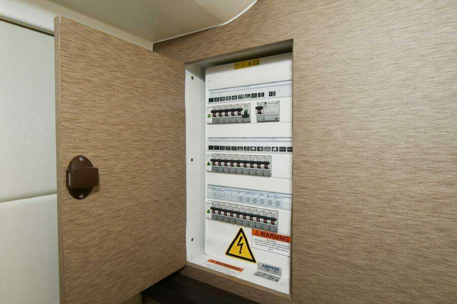 2018 Prestige 560 Fly