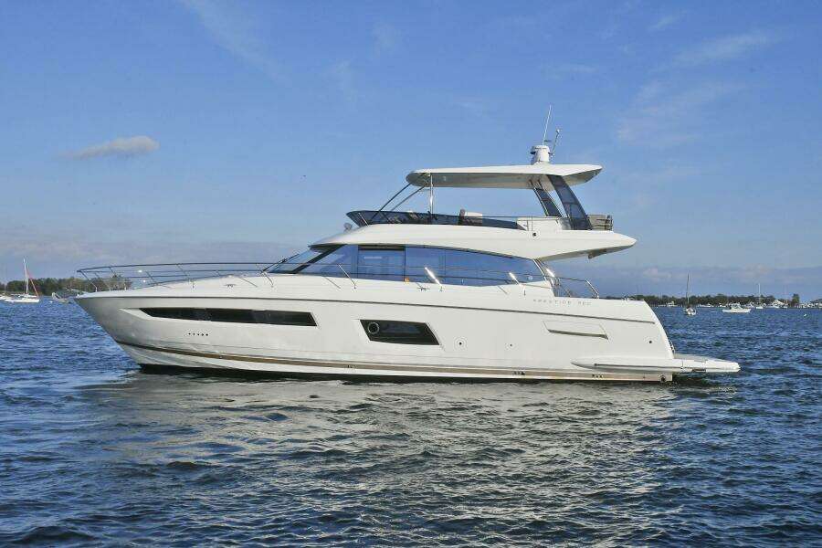 2018 Prestige 560 Fly