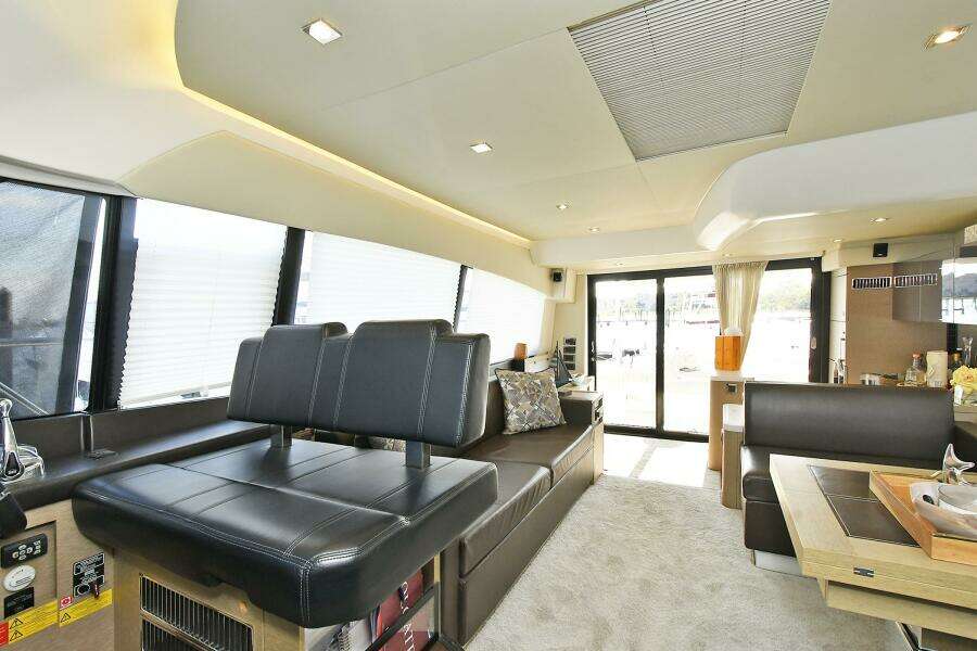 2018 Prestige 560 Fly