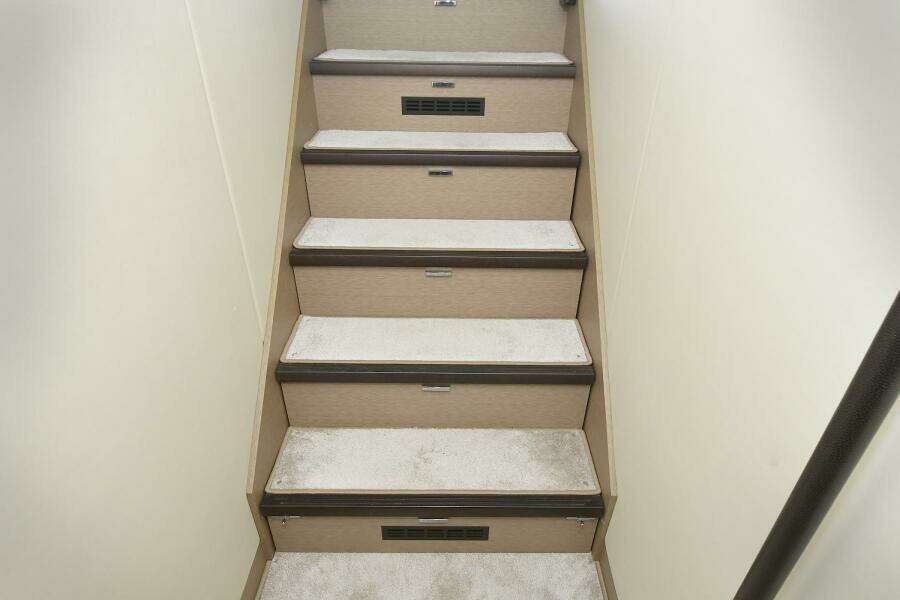 2018 Prestige 560 Fly